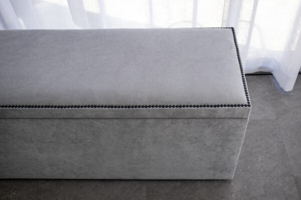 Blanket box with studs